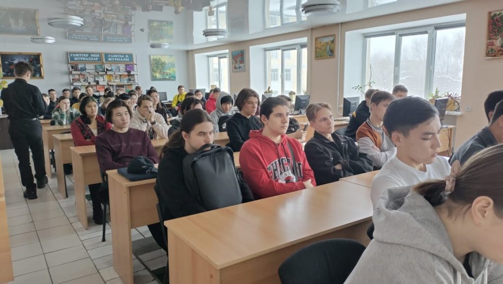 Встречастудентов с руководителем КГУ «Молодежный ресурсный центр»