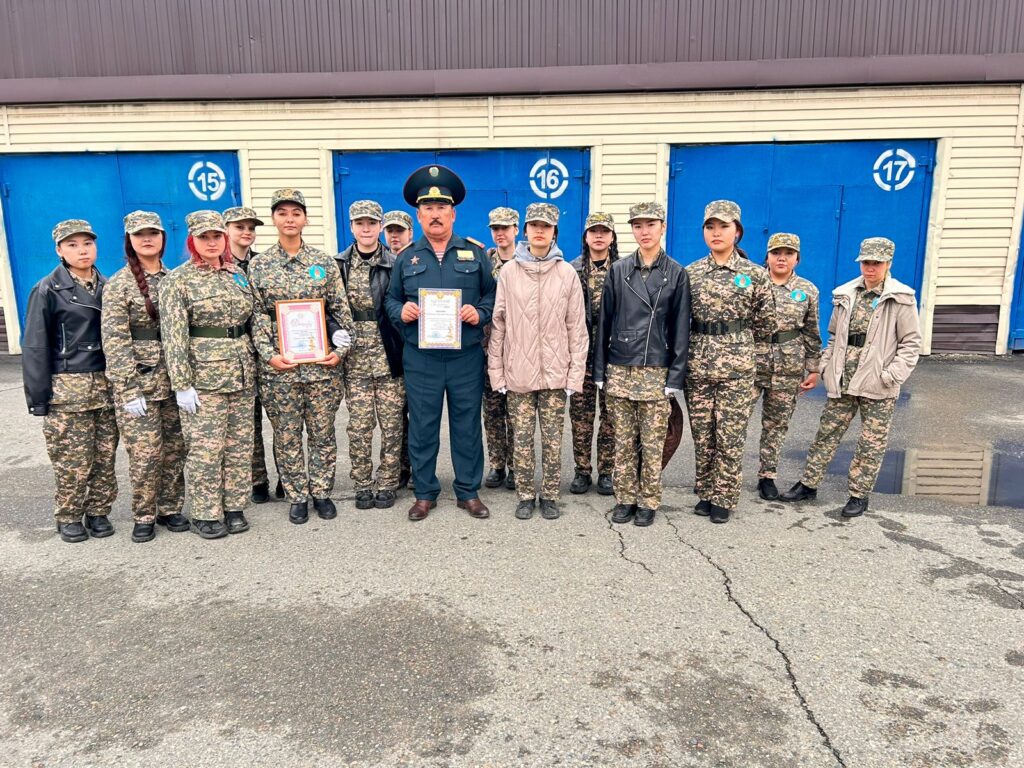 Смотр-конкурс строя и песни к 9 мая